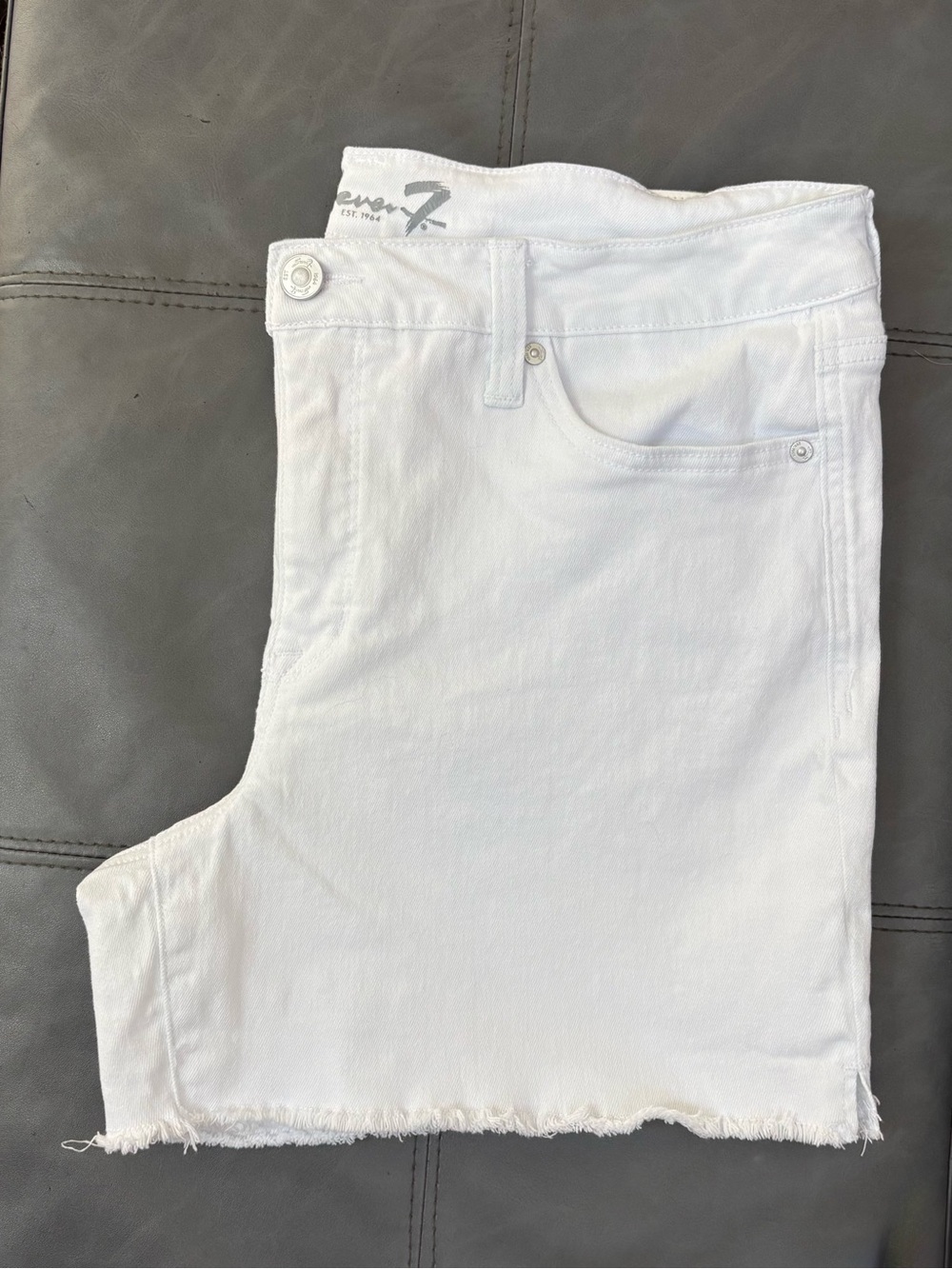 Seven7 Frayed Hem White Denim Shorts Size 14 EUC Worn Once or Twice